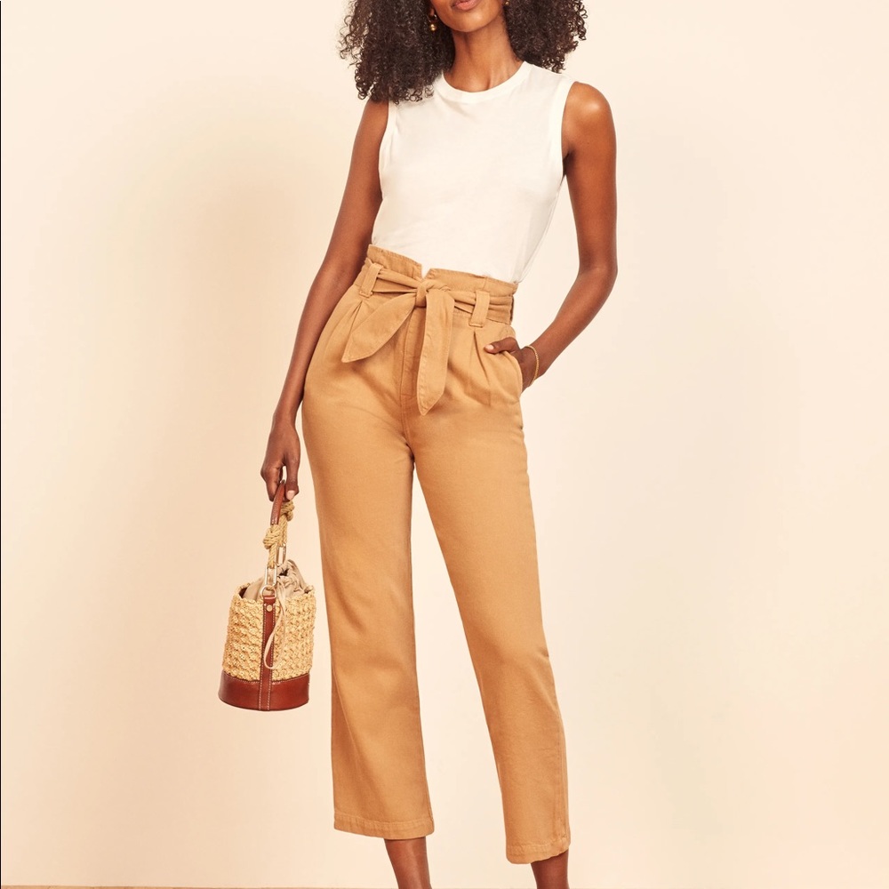 Reformation Evie Pant
$148 butterscotch-28